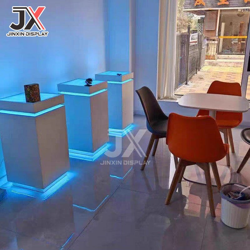Vitrine d'éclairage LED person - Beauty Makeup Companies avis et prix